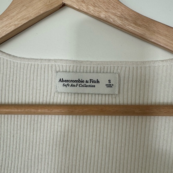 Abercrombie long sleeve top - Picture 3 of 4